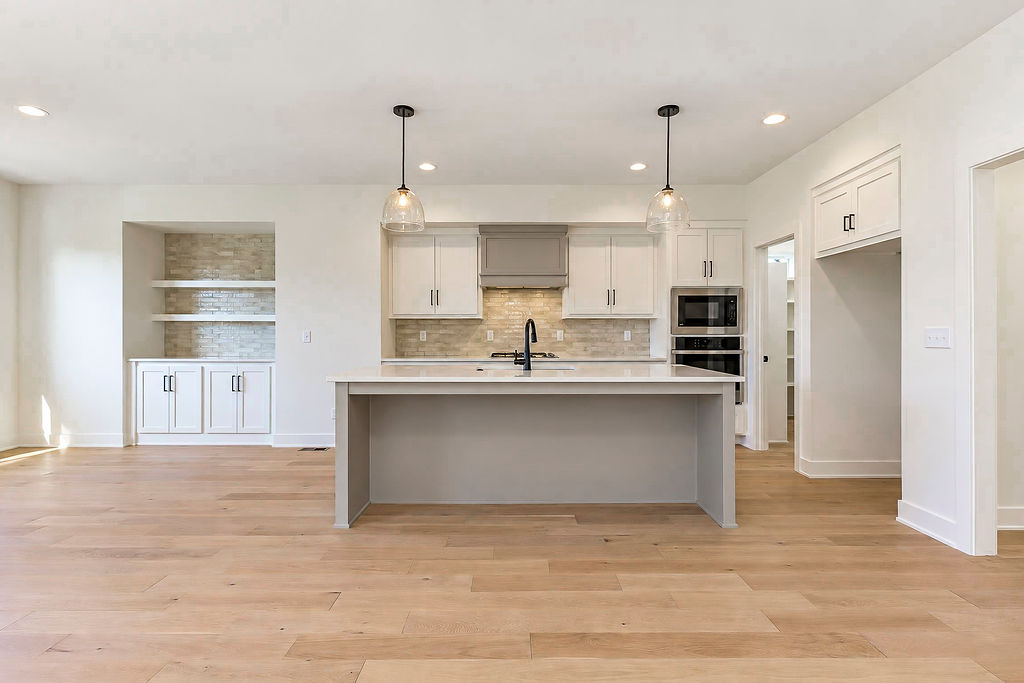 2700 NE Wheatley Dr., Blue Springs MO