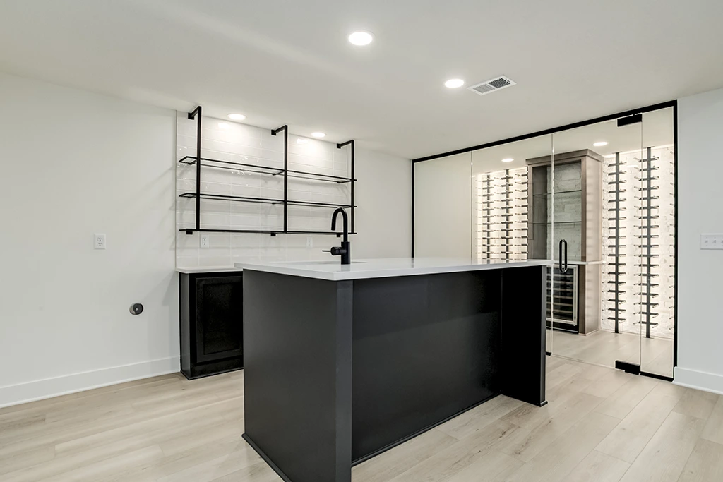 Bar & Wine Cellar