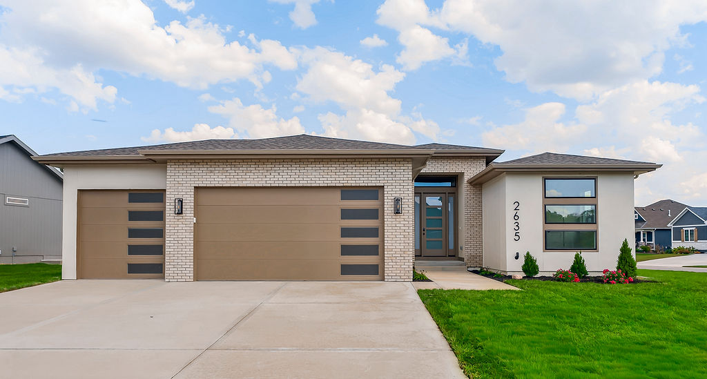 2635 SW Tracker Ln. Lee’s Summit MO