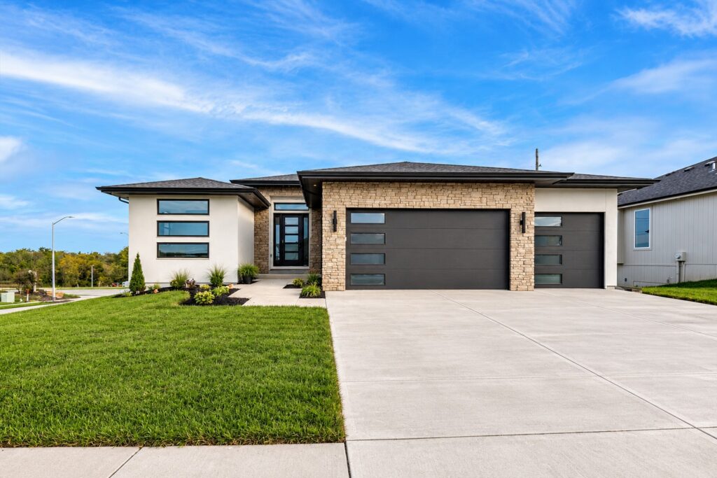 1228 Larkspur Pl. Raymore MO